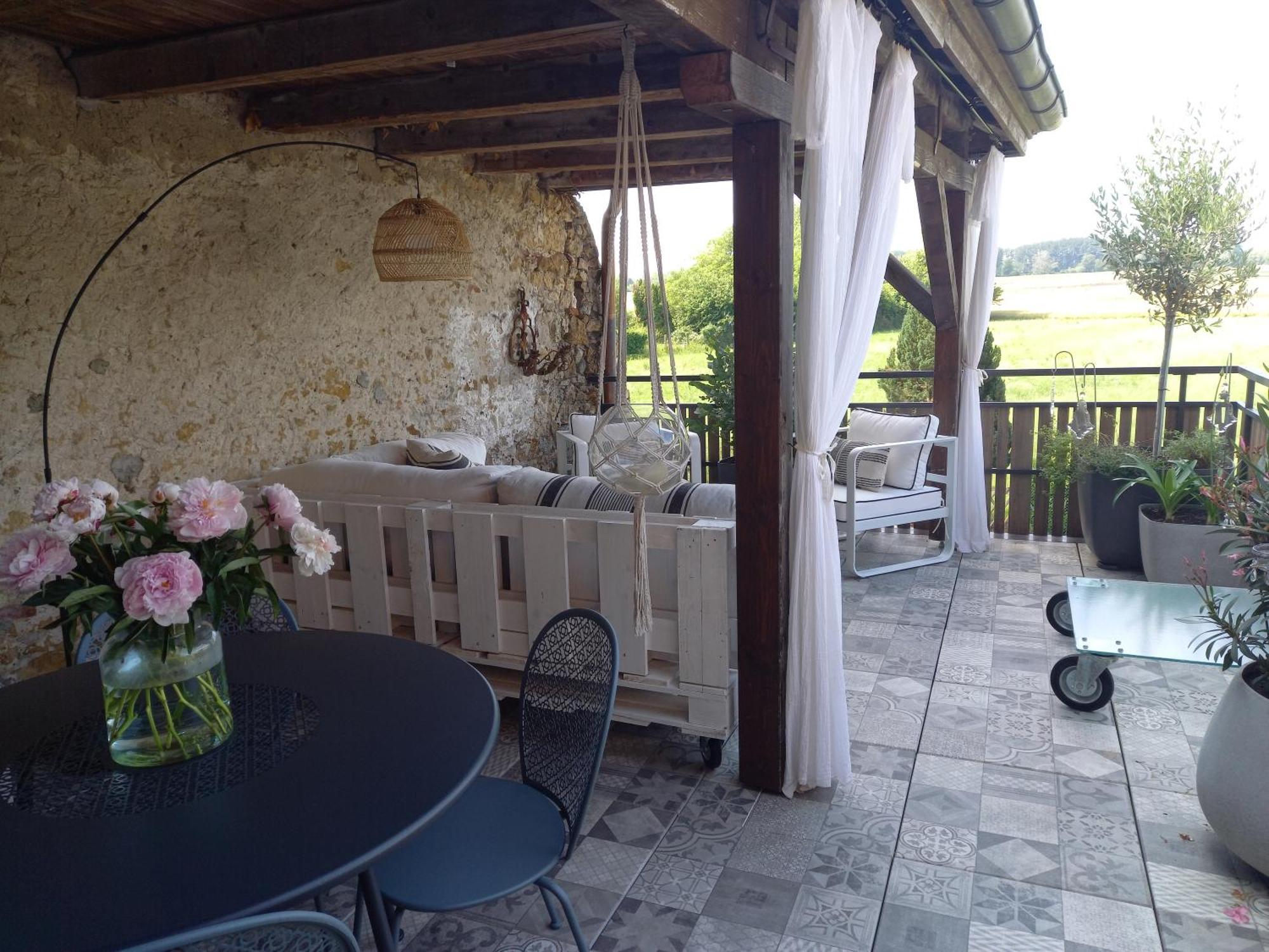 Au Bourg Bed and Breakfast Le Landeron Eksteriør billede